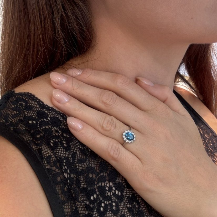 London Blue topaz prsten