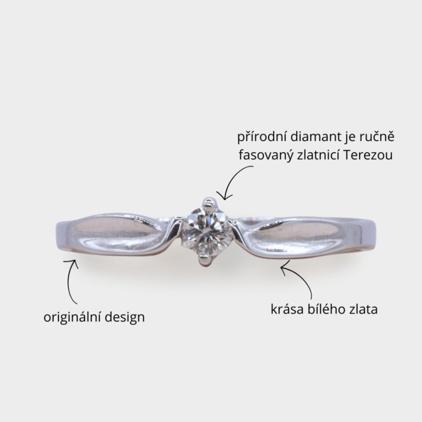 Zásnubní prsten s diamantem