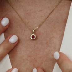 Přívěsek Birthstone Rubín – červenec