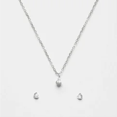 Souprava s přírodními perlami